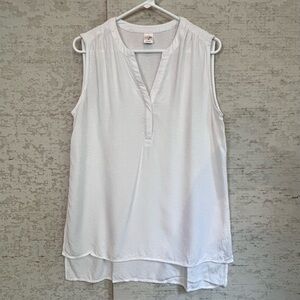 East Fifth White Sleeveless Top Sz M